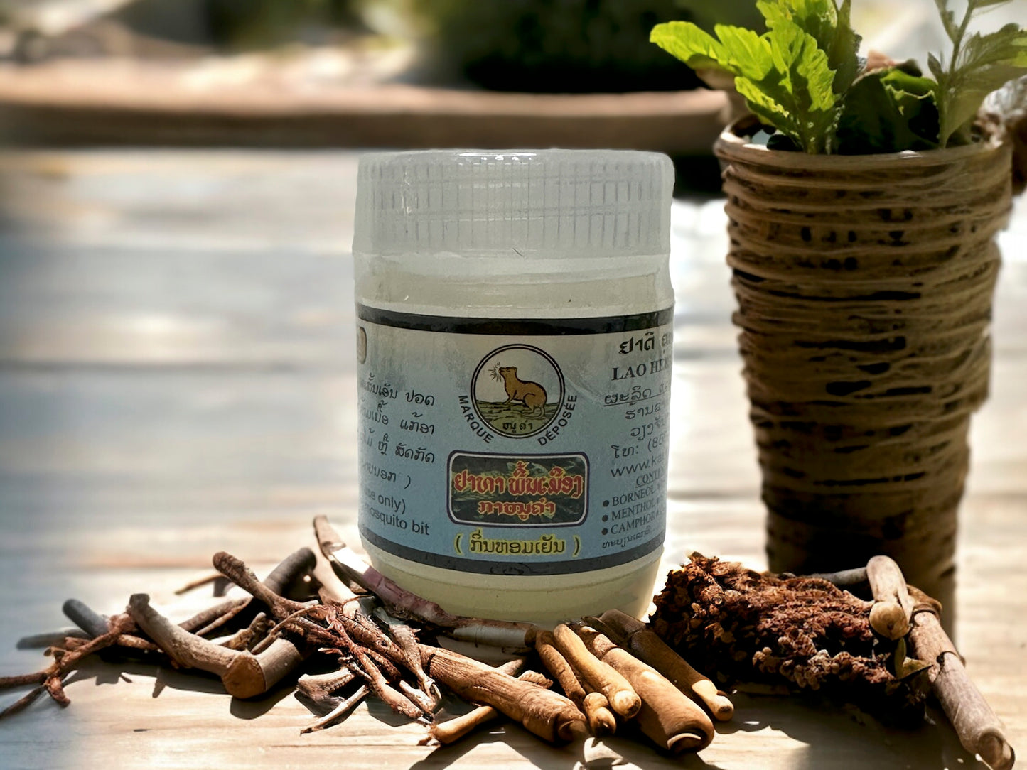 KanouKham Ya Lao Herbal Massage 50ml Essential Peppermint Oil Ointment Balm for Arthritis Muscular Pain and Insect Bite Relief Natural Care