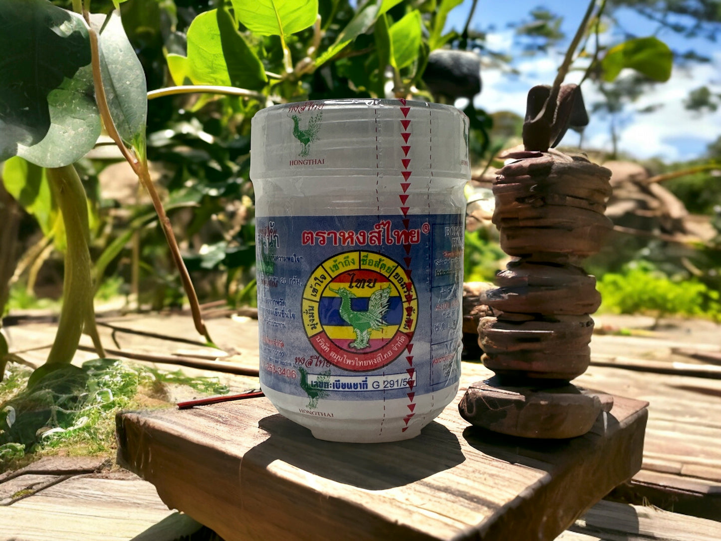 Huile essentielle infusée d'écorce de bois énergisante Hong Thai Inhalateur nasal à base de plantes aromatiques Parfum rafraîchissant